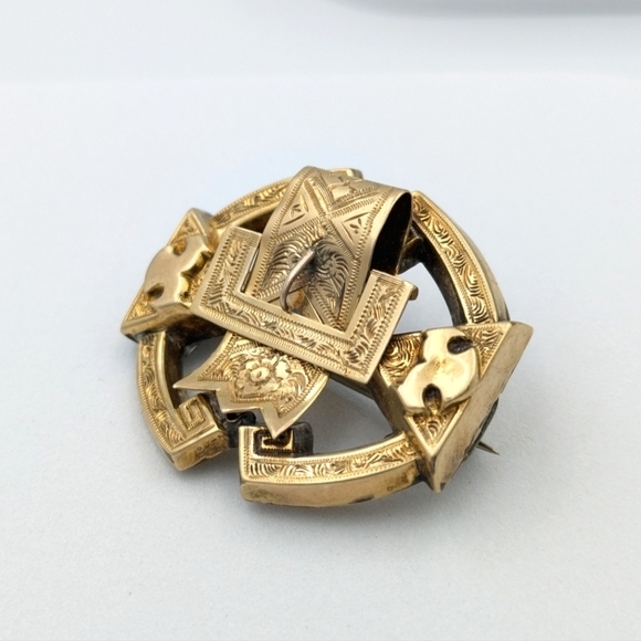 Antique Victorian era engraved buckle brooch pin - Picture 1 of 8